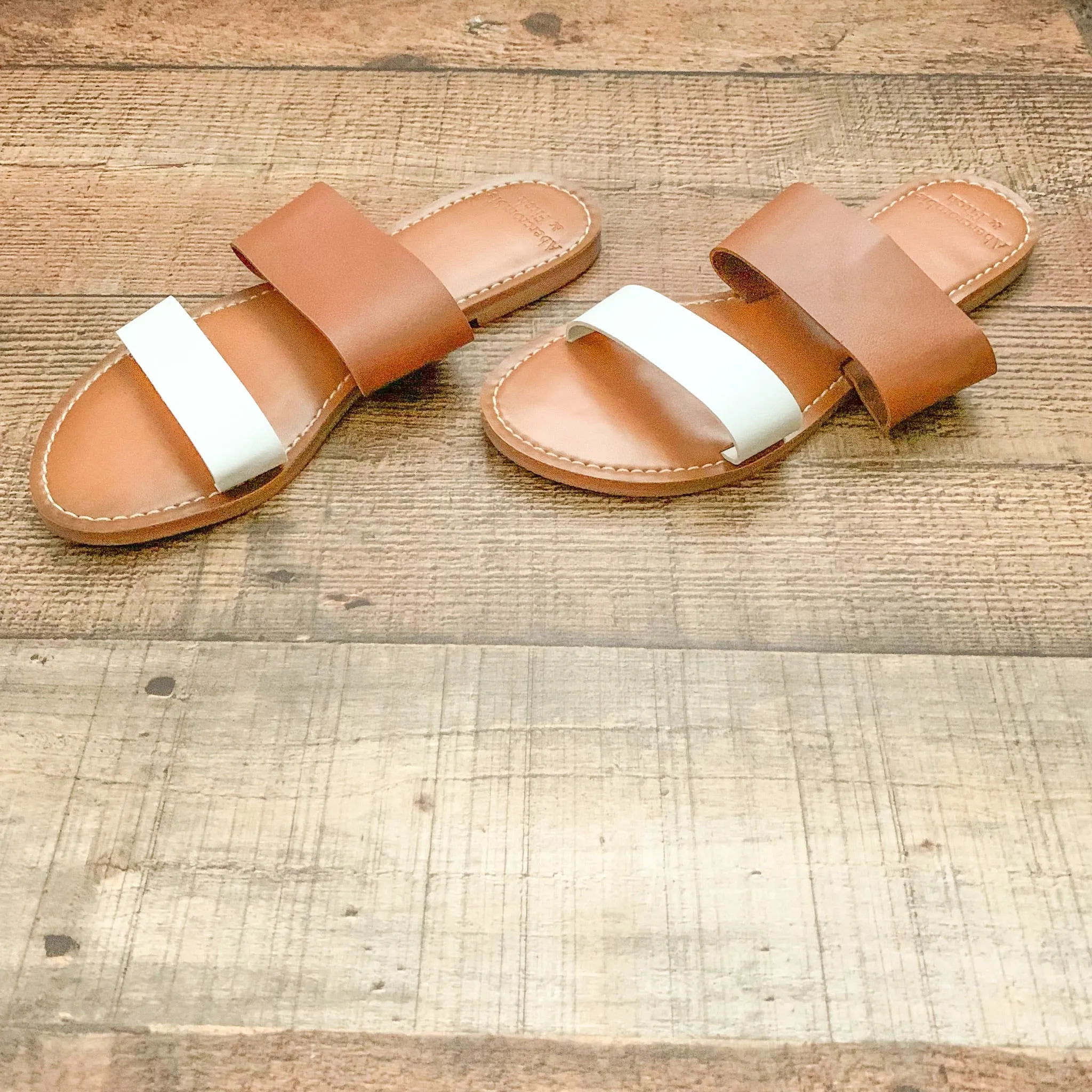 Abercrombie & Fitch White/Camel Sandals- Size ~7 (See Notes!)