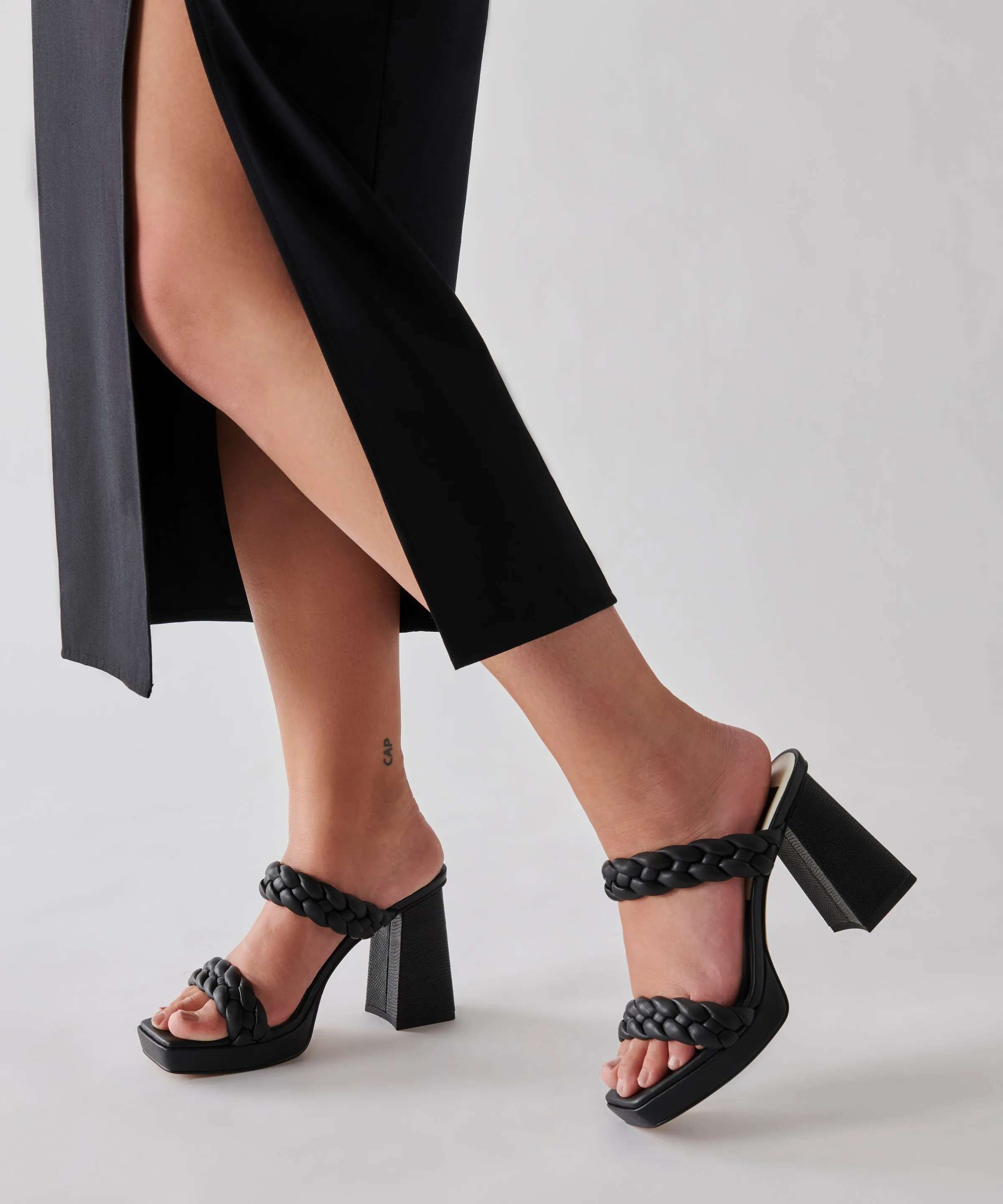 ASHBY HEELS IN BLACK STELLA - re:vita