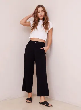 Claire Welt Pocket Crop Pants ~ Black