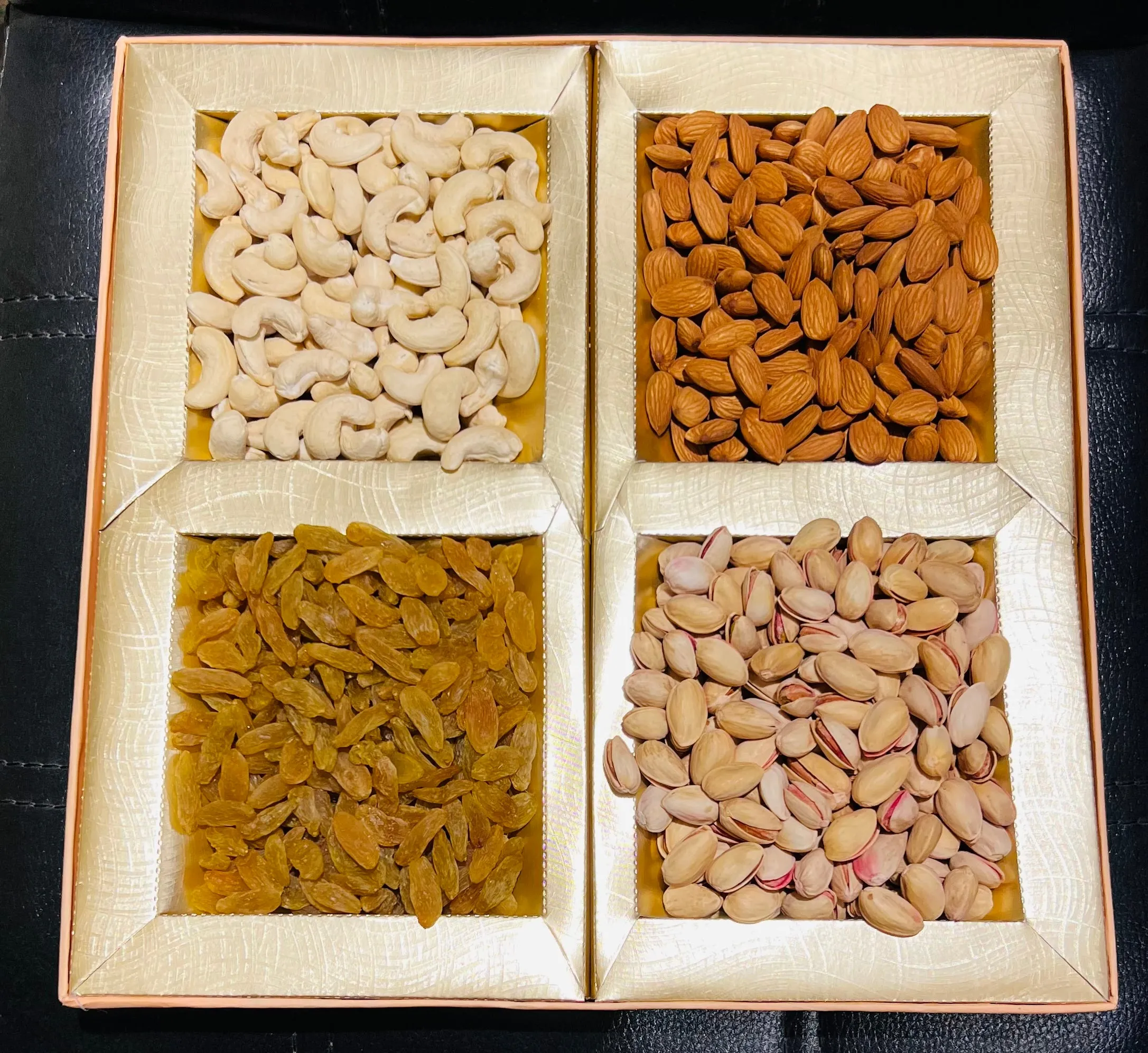 Dry Fruit Gift Box, 1 Kg Net Contents (Outer Cover Variable)