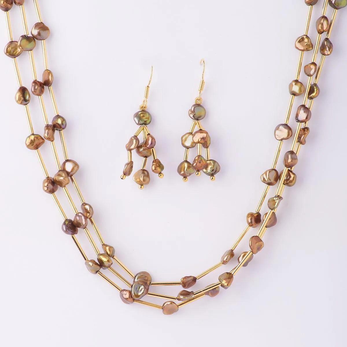 Exquisite Pearl Necklace Set