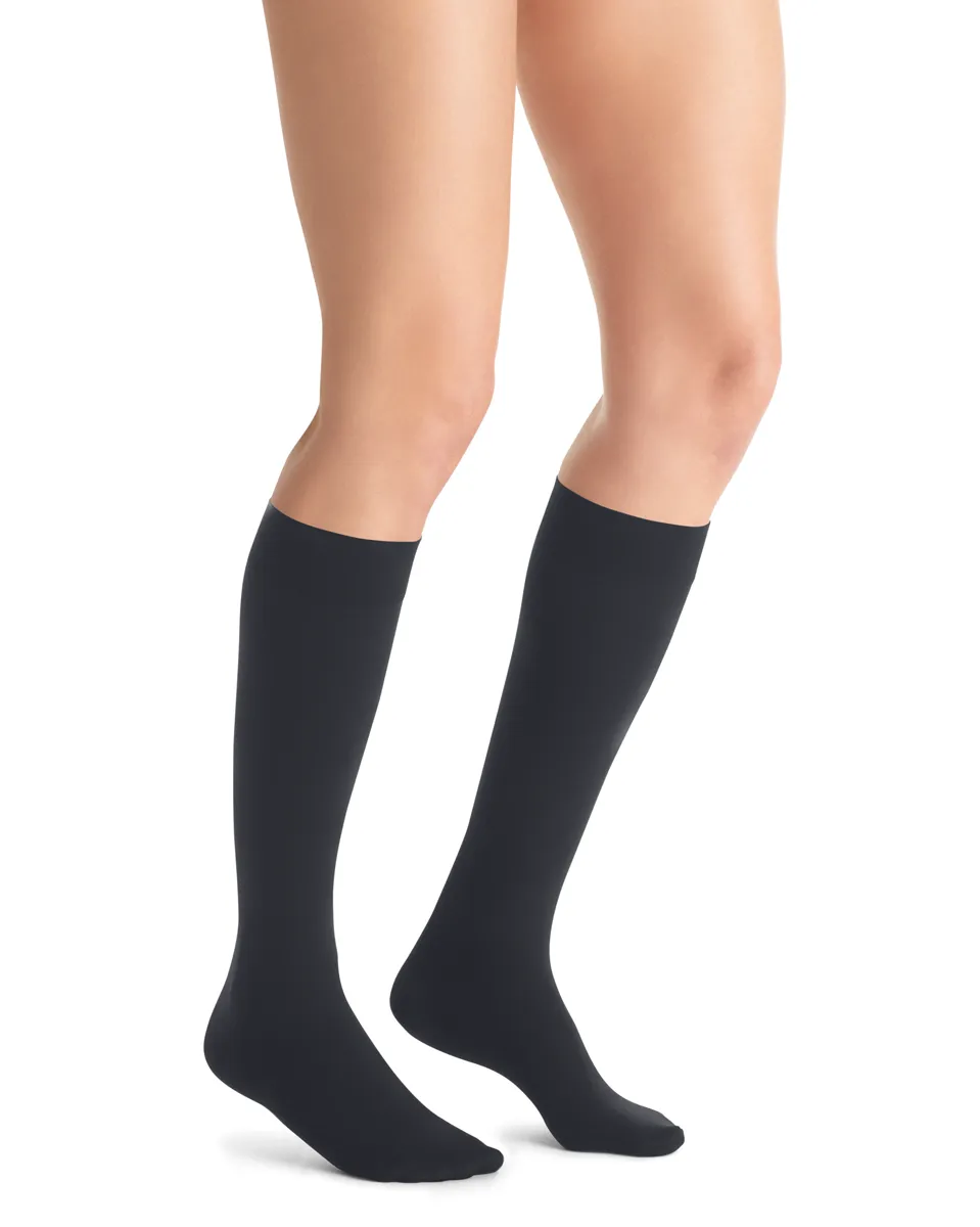 Jobst Opaque SoftFit Closed Toe 15-20 mmHg Knee Highs