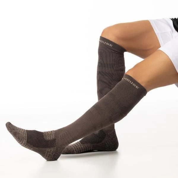 Men's Long Way Mountaineering Brown knee high socks 2-packs