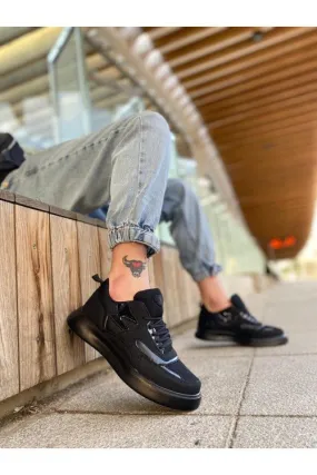 Triple Black Sneaker BA200